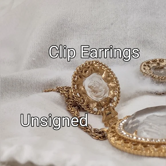 2pc Vintage Whiting and Davis Glass Intaglio Cameo Set - Picture 9 of 11